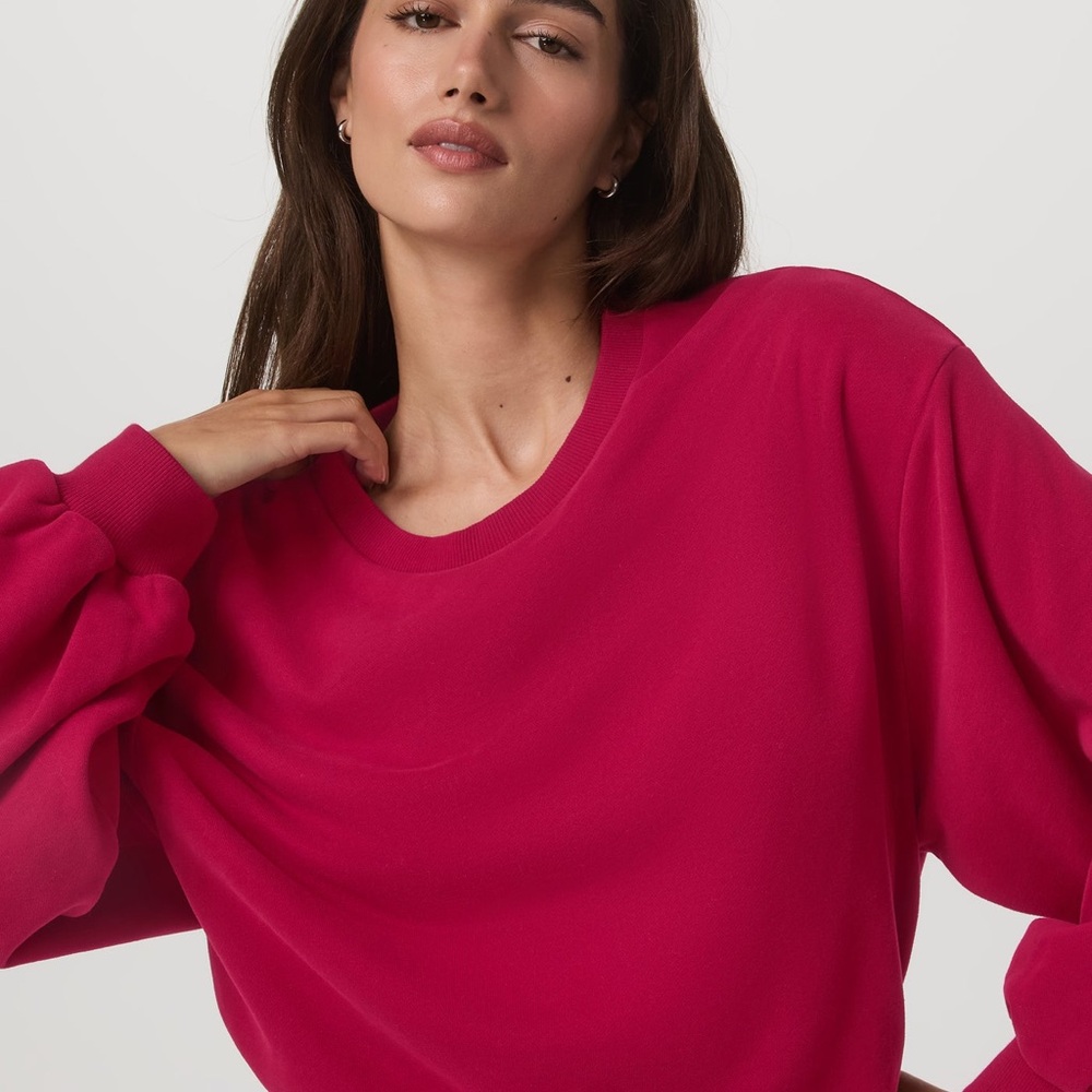 NWT Vuori Sedona Women’s Bubble Crew in Strawberry - Picture 8 of 10